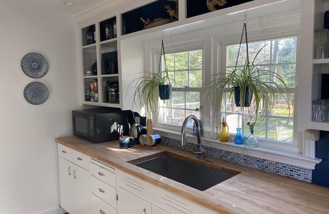 Cute downtown cottage -- highly desired