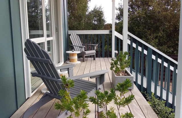 Cute & modern chalet, 500m to sandy beaches, close to vineyards with seaview
