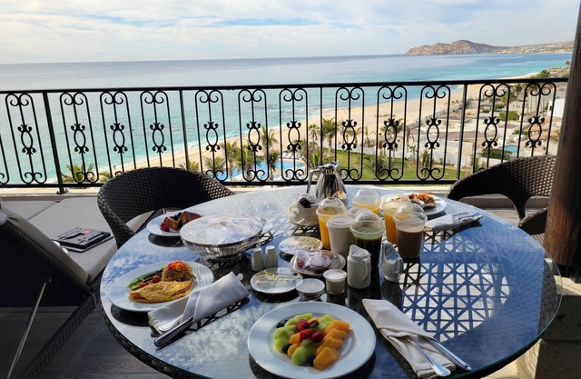 >CYBER MONDAY SALE< 2BR OCEANFRONT Condo on Cabo corridor for Holidays >End Wed<