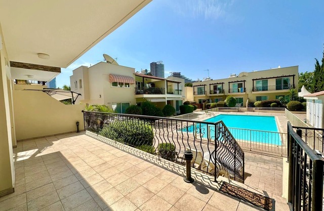Cydonia Gardens Maisonette with shared poolnn