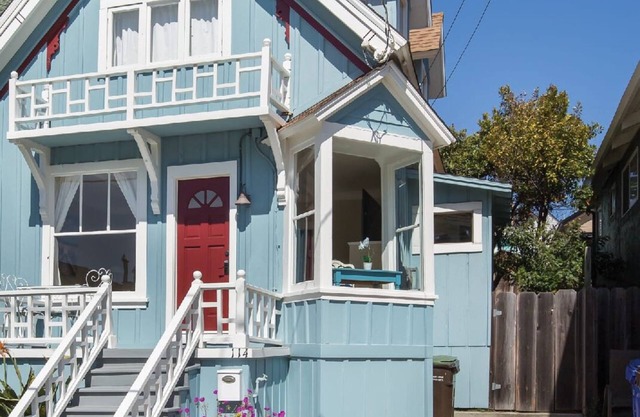 Cypress by the Sea - Historic Beach Cottage