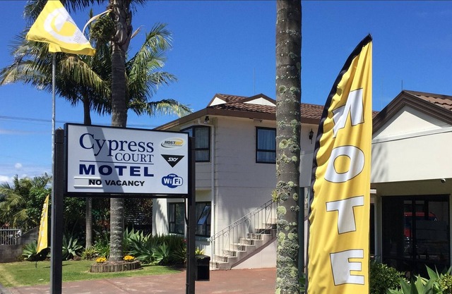 Cypress Court Motel