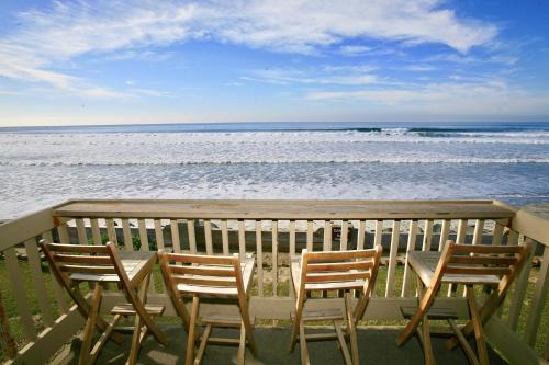 D24 - Cottage on the Sand