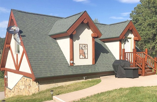 Dakota Cabin | 1 Bed, 1 Bath
