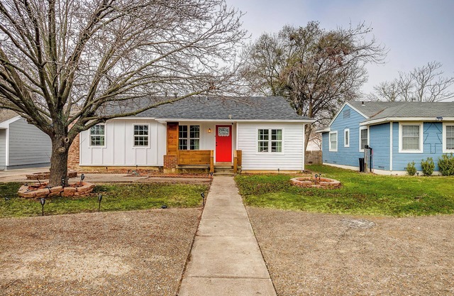 Dallas 3BR | King Beds | Fire Pit | 6mi to DT