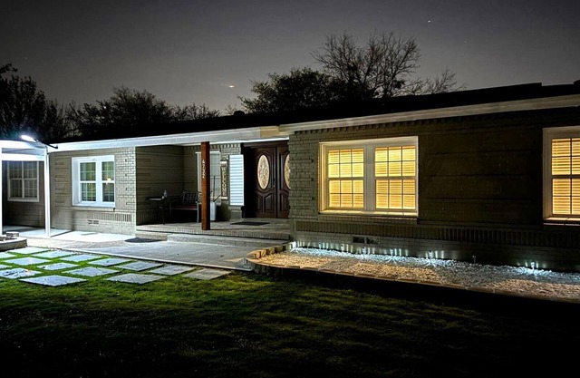 Dallas House: 4br, 3 wc, Private Parking 4 Cars
