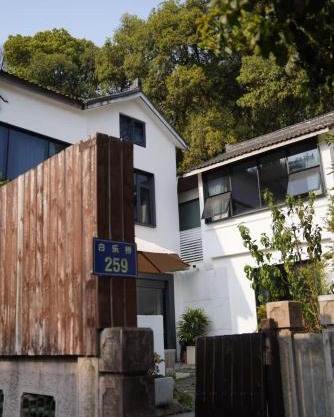 Dan's House - Near Lingyin Temple