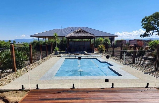 Dan's Rise - With Pool