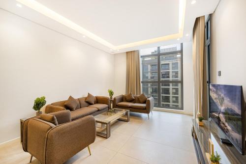 Daniels Stylish 1BR at Jumeirah Garden City