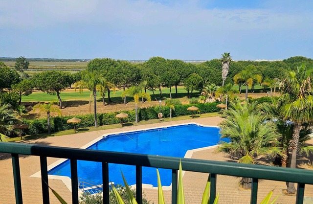 DAR01 Pool View Prado Golf