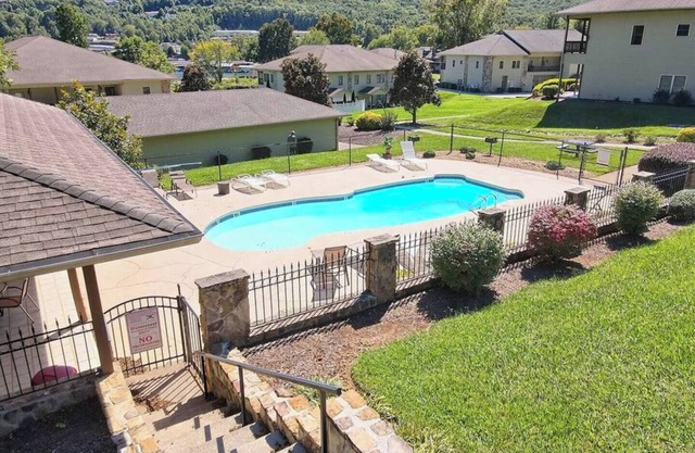 Day Dreamer - by Chatuge Home Concierge Lake & Mountain Views Condo W/Pool