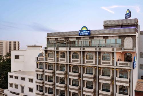 Days Hotel & Suites by Wyndham Dakar