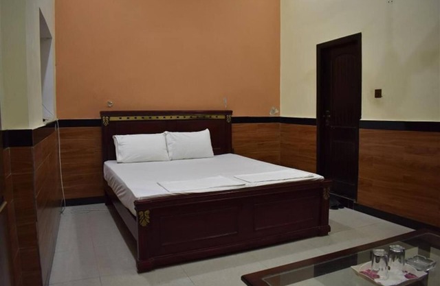 De-Metro Guest House