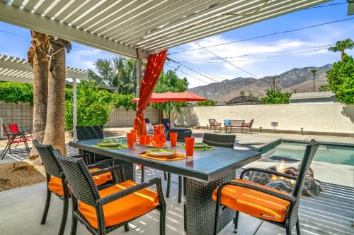 DecemberSpecials Palm Springs Joy Pool Spa Views