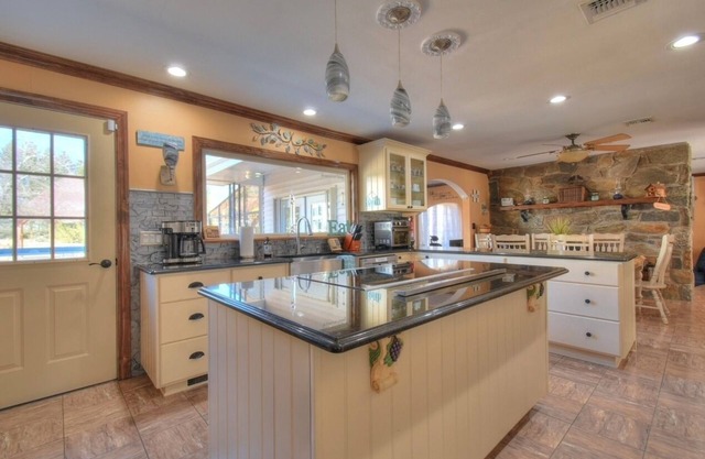 Deer Run Retreat W/Indoor Pool & Hot Tub