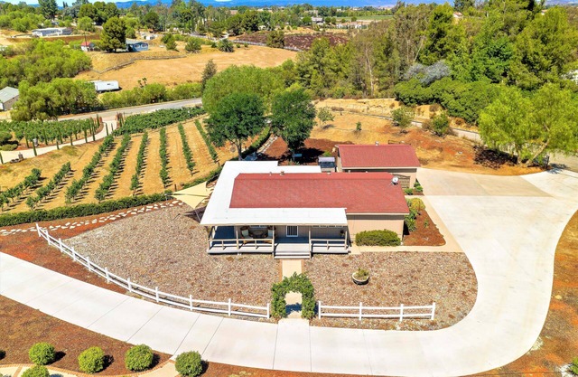 Del Vino Country Cottage - Hot Air Balloon Views