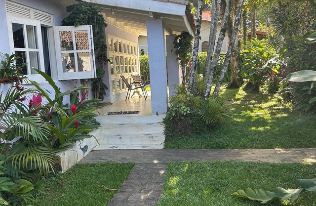 Delightful house 100 meters from the beach, 3 bedrooms (two suites), 2 bathrooms.