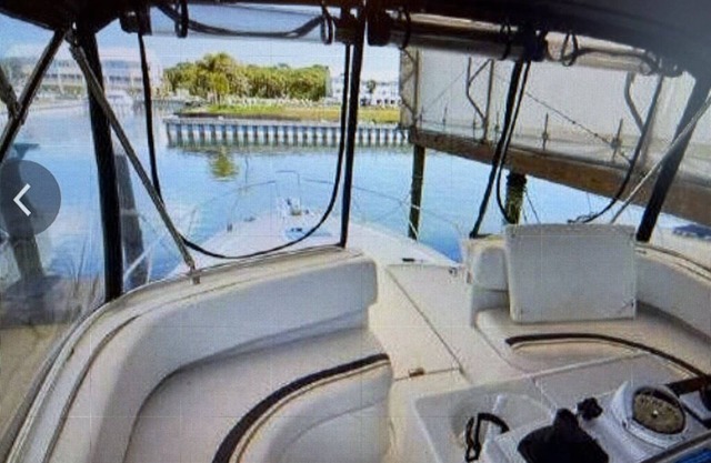 Delightful Sport Yacht with Pool