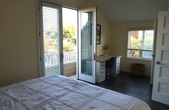 Delightful Treehouse Bungalow with WiFi in Leucadia