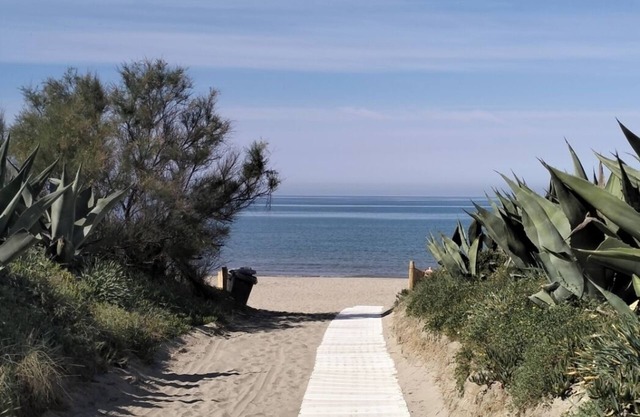 Delizioso Trilocale Vista Mare con Giardino Animali Ammessi