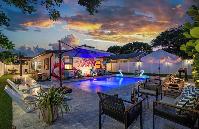 Delray Bch Private 2-Unit Retreat w/Heated Pool