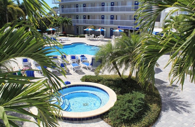 Deluxe 2 Double Beds on St. Pete Beach!