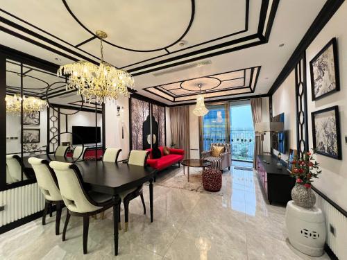 Deluxe Apartment - Midtown The Peak Phu My Hung