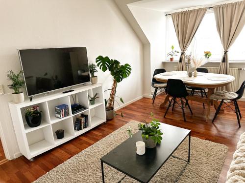 Deluxe Apartment with Free Parking & Late Checkout - Herning City Center