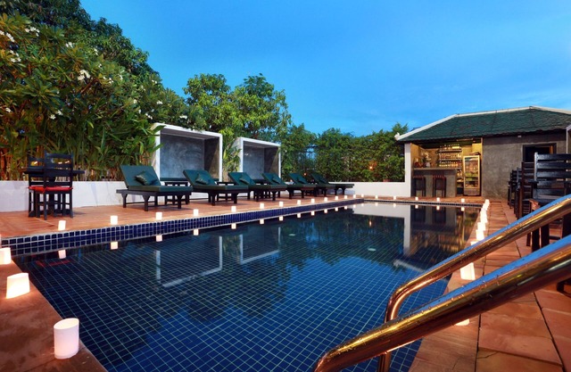 Deluxe Double or Twin with Private Balcony - Free Airport Pick Up