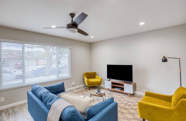 Deluxe Milpitas 3BR w/ Backyard & A/C, nr Shopping, by Blueground