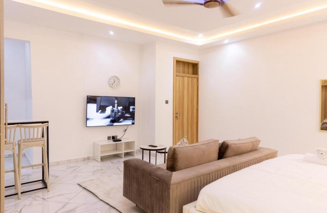 Deluxe Studio Apartment, East Airport