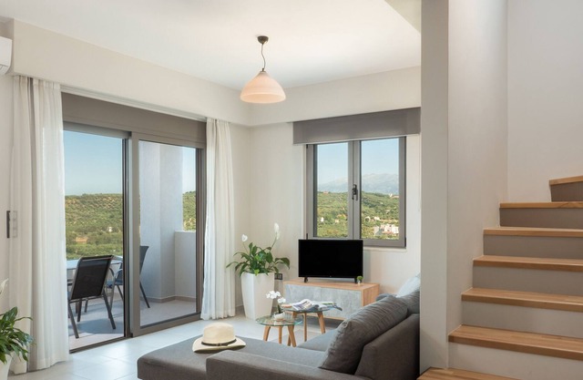 Dempla Heights Villas - Villa Selita with Sea Views