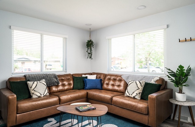 Denver Emerald - 2 Bedrooms/1 Full Bath/Sleeps 4 [Close to Downtown]