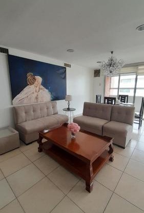 Depto de Lujo en Equipetrol en un solo piso, a 2 cuadras del Hotel Los Tajibos