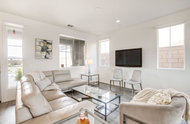 Desert Hot Springs Vacation Home w/Community Pool