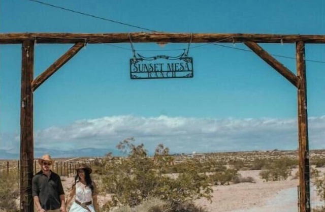 Desert Ranch 🌵w Cowboy Pool, Hammock, Firepit, Soaking Tub, Stargazing🌟, & More