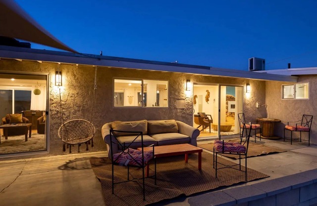 Desert Retreat with Hot Tub in Twentynine Palms