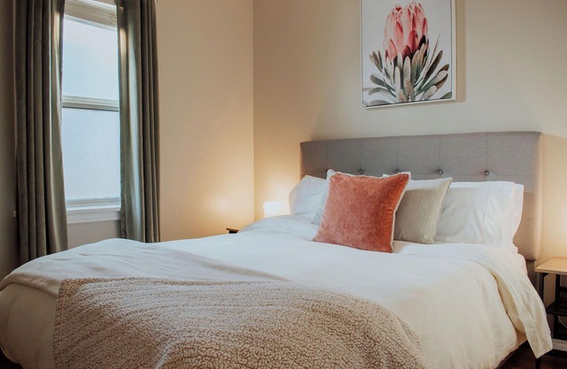 Desert Shores: 104 (Dog Friendly) Minutes to Lake