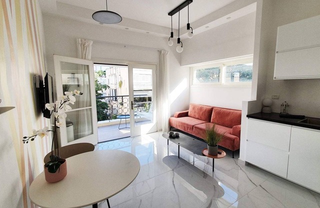 Design 2 Bdr Apartment - Habima TL60