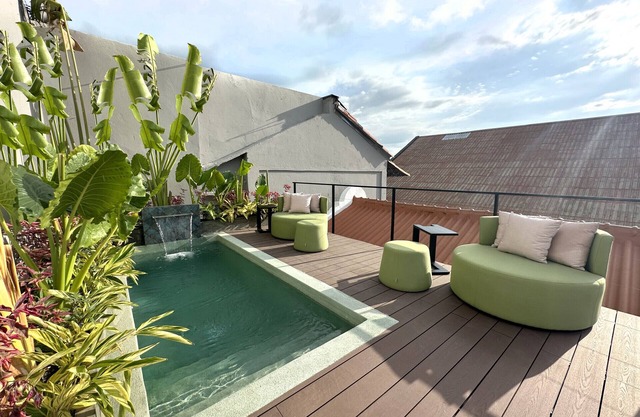 Design studio with pool, rooftop and patio in Boutique Hotel Mari8