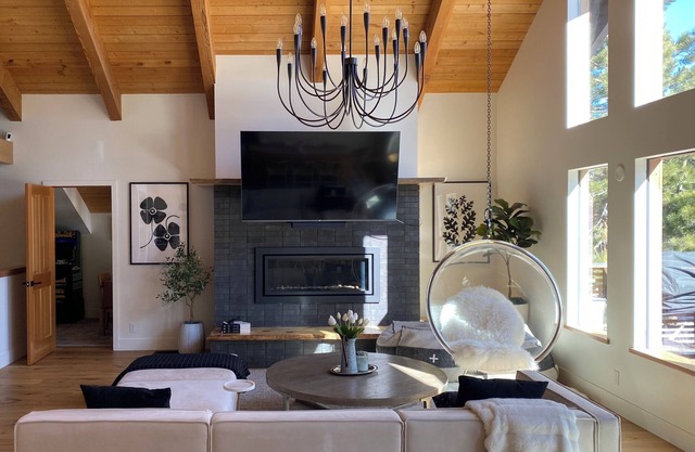 Designer Mountain Chalet + Monthly Rental Only + Walk to Village + Ski Back