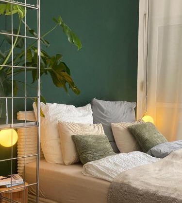 Designerwohnung mit malerischer Terrasse - Modern, Gemütlich & Zentral