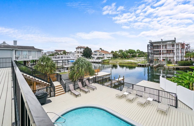 Destin Beach House - Happy Harbor House