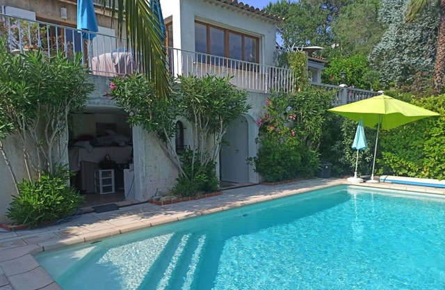 Detached house, private pool, breathtaking view of the Esterel,