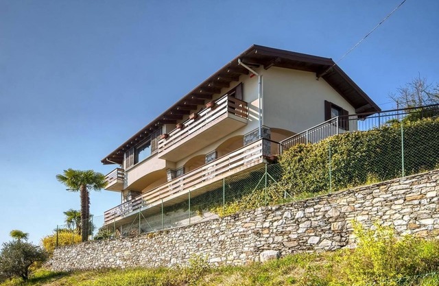 Detached 3½-room house with 2 bathrooms, terrace and balcony