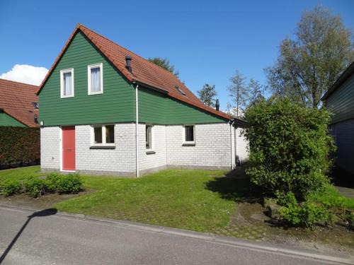 Detached Home in Zeeland near the Coast