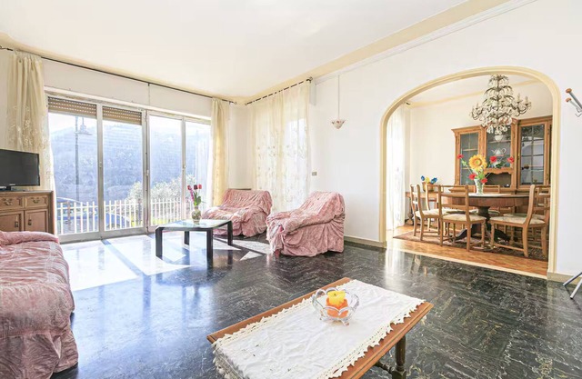 Detached villa with pool and garden in the Ligurian countryside