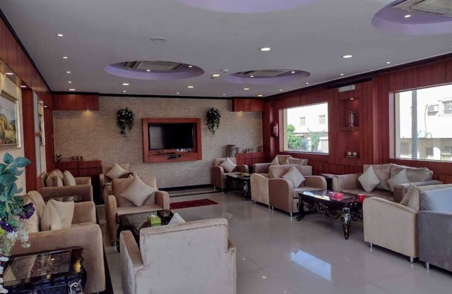 Deyala Hotel Suites