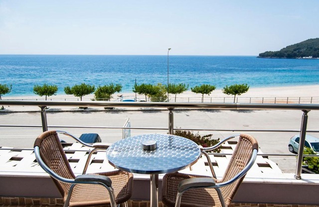Dhima Hotel