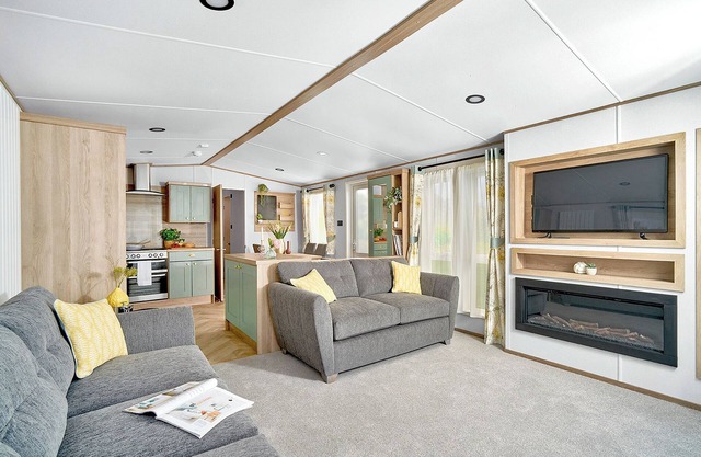 Diamond Caravan 3 Sleeps 6 (No Pet)